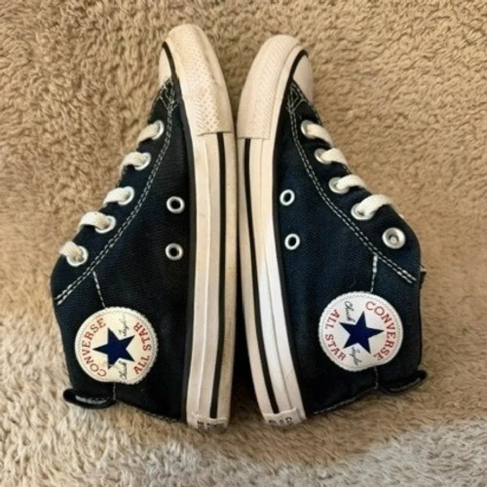 Converse Chuck Taylor All Star Axel Kids Black White Mid Top Sneakers Shoes